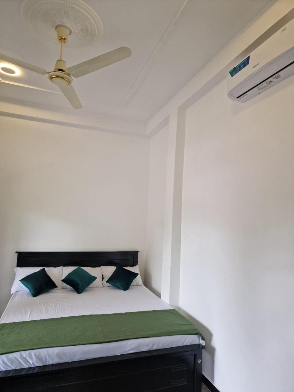 Javi Holiday Home 亭可马里 外观 照片